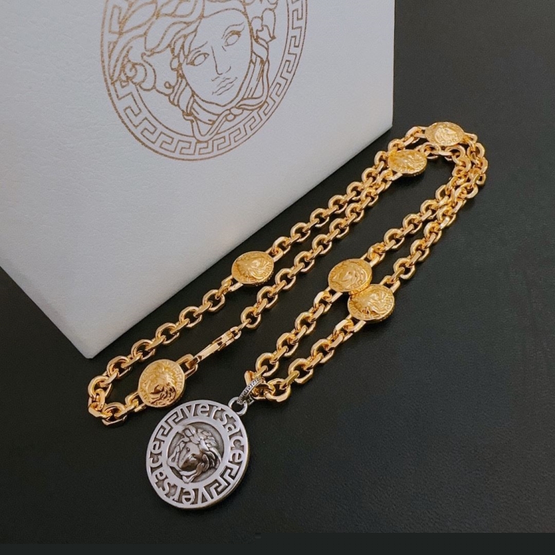VERSACE